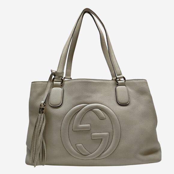 Gucci Handbags - Gucci Cream Pebbled Calfskin Soho Shoulder Bag